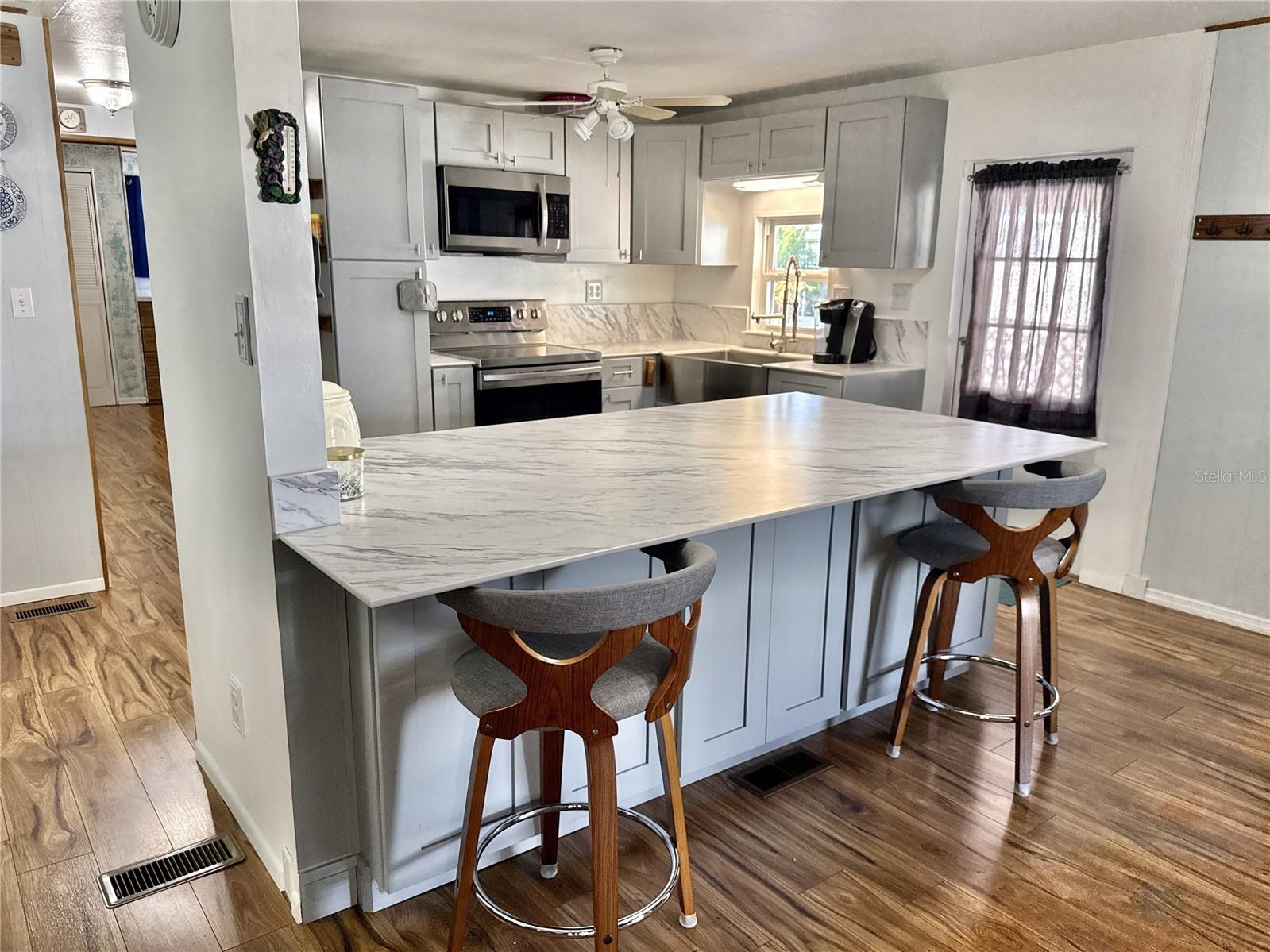 Listing photo id 0 for 7002 Mount Bristol Boulevard Ne 448