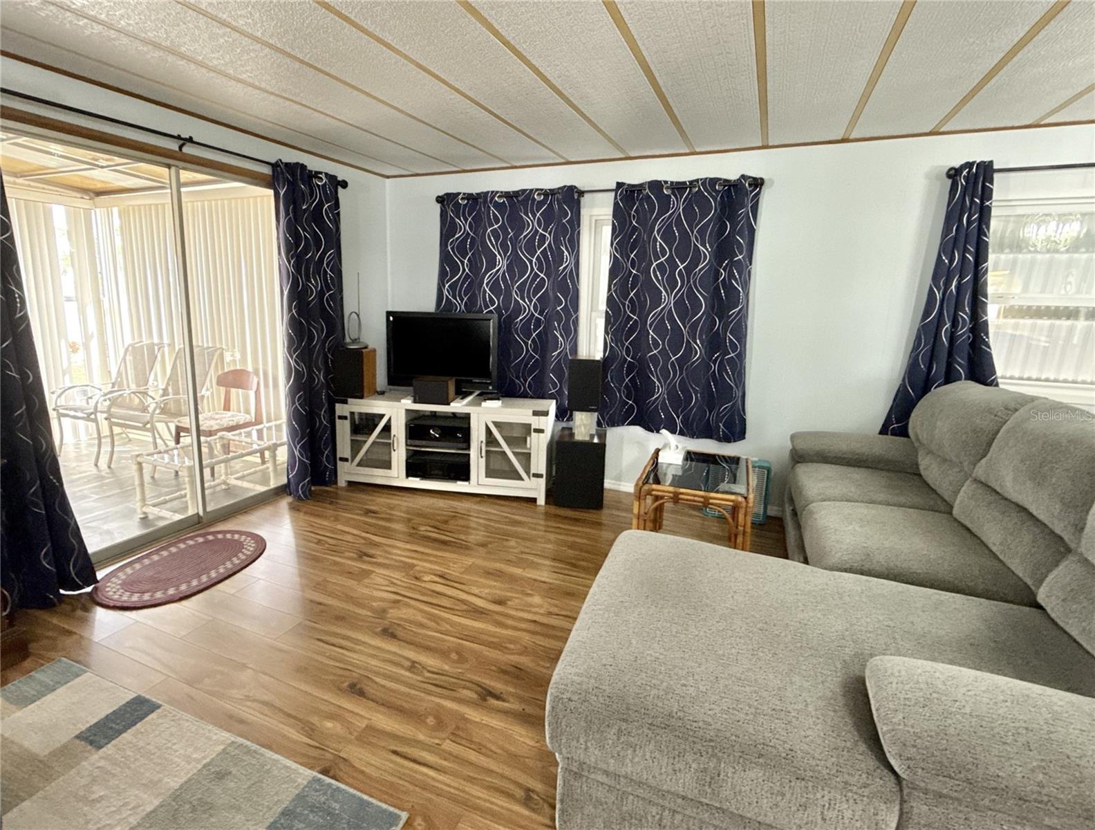 Listing photo id 5 for 7002 Mount Bristol Boulevard Ne 448