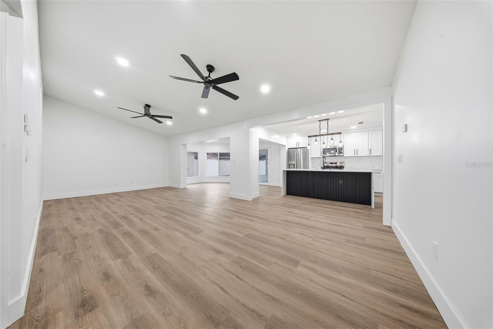 Image 10 of 56 For 2014 San Sebastian Way S