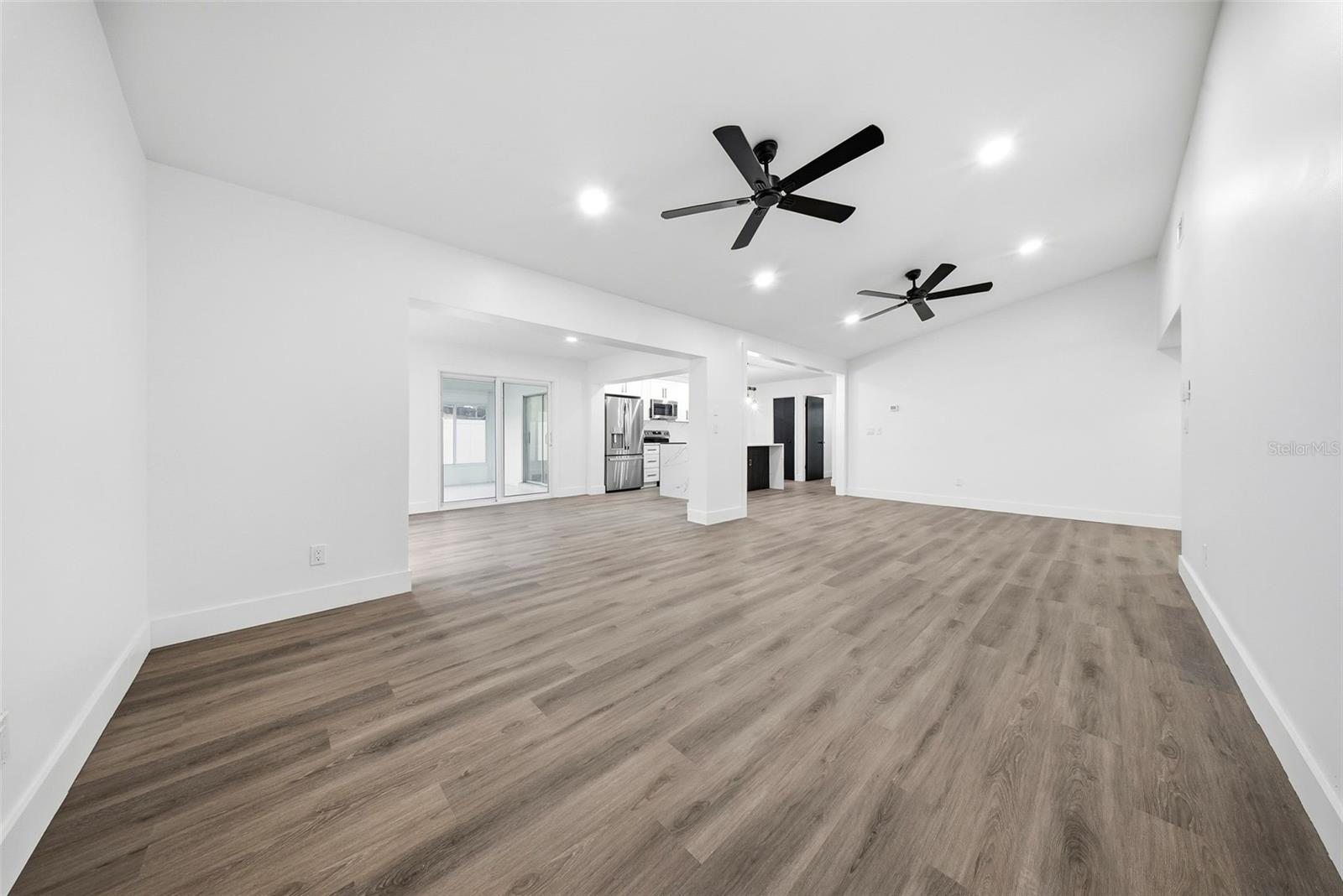 Image 11 of 56 For 2014 San Sebastian Way S