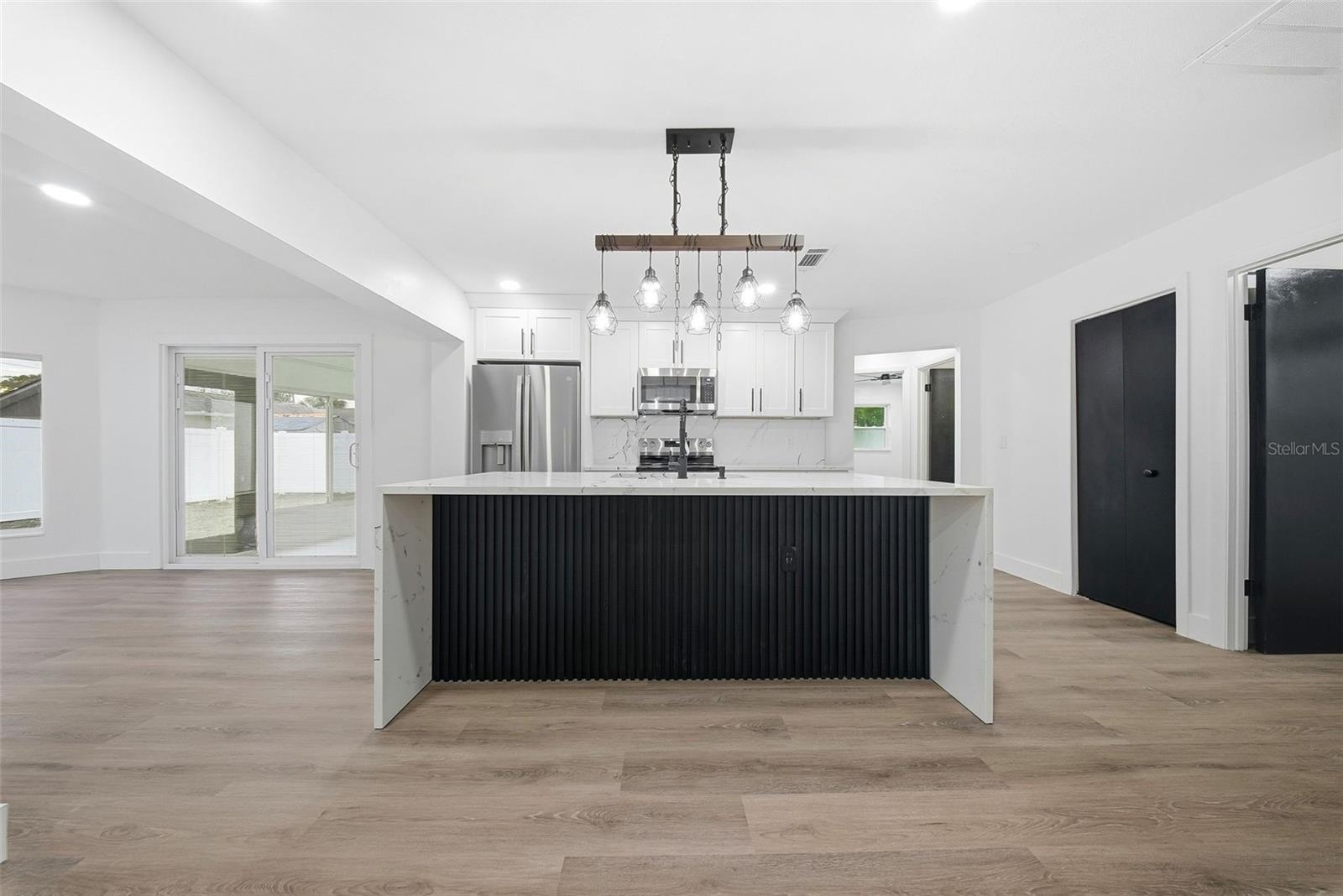 Image 12 of 56 For 2014 San Sebastian Way S