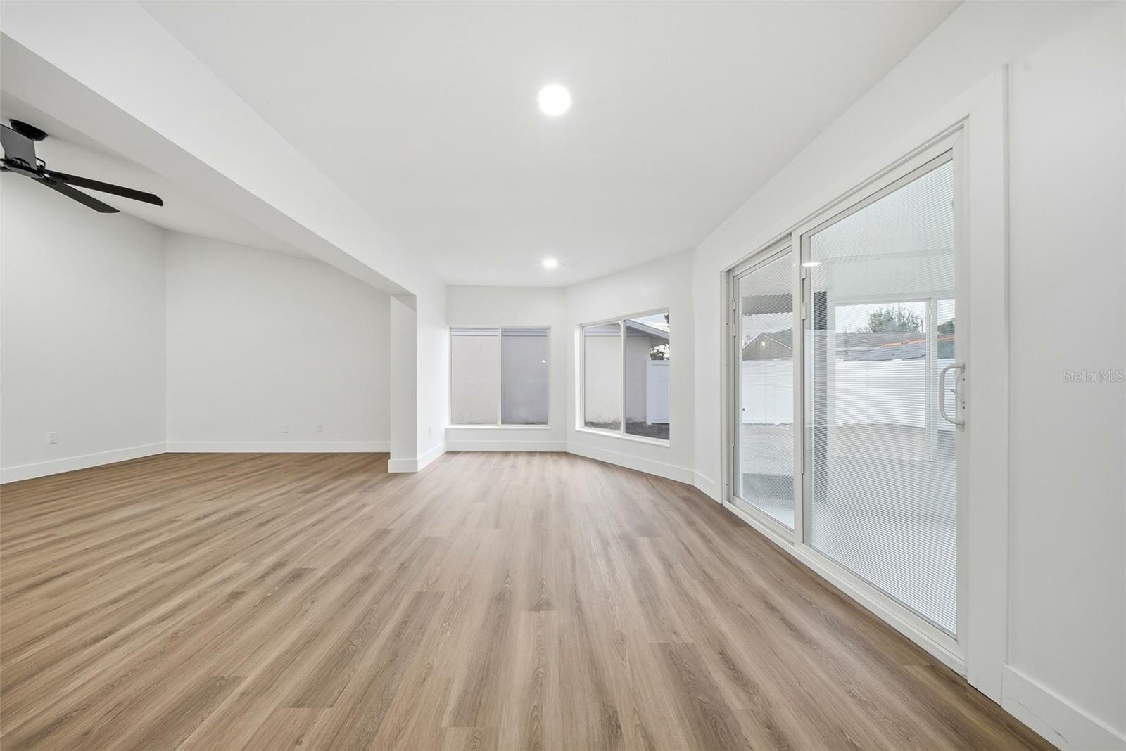 Image 16 of 56 For 2014 San Sebastian Way S