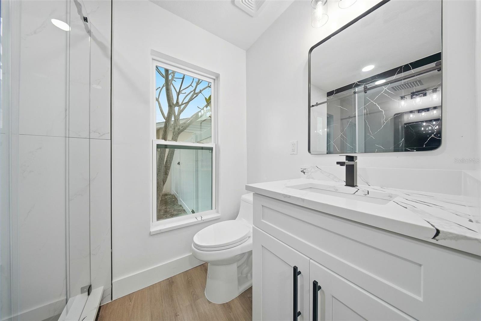 Image 25 of 56 For 2014 San Sebastian Way S