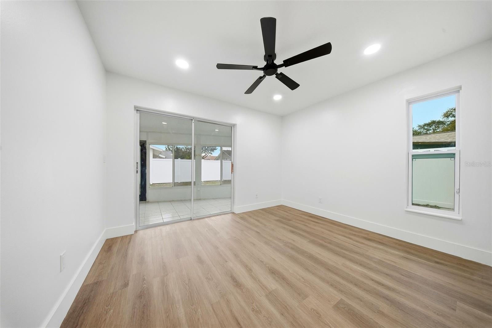 Image 26 of 56 For 2014 San Sebastian Way S