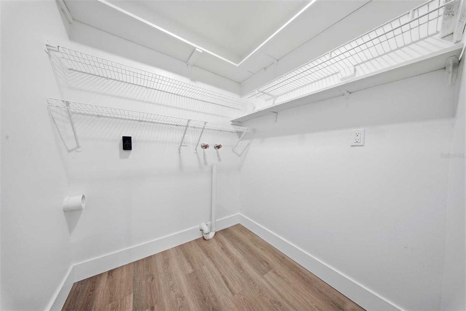 Image 30 of 56 For 2014 San Sebastian Way S