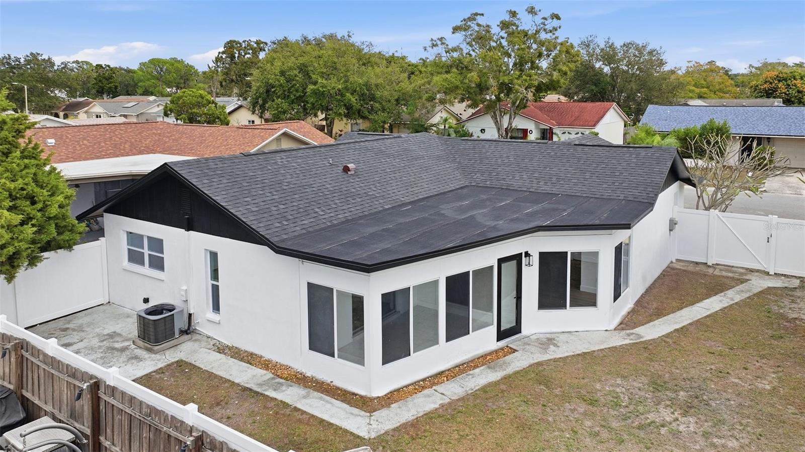 Image 44 of 56 For 2014 San Sebastian Way S