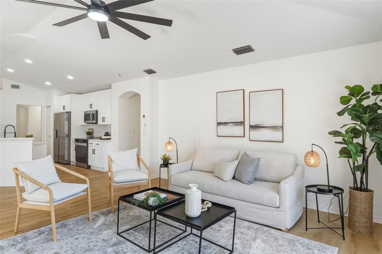 Image 14 of 36 For 19905 Wyndmill Circle