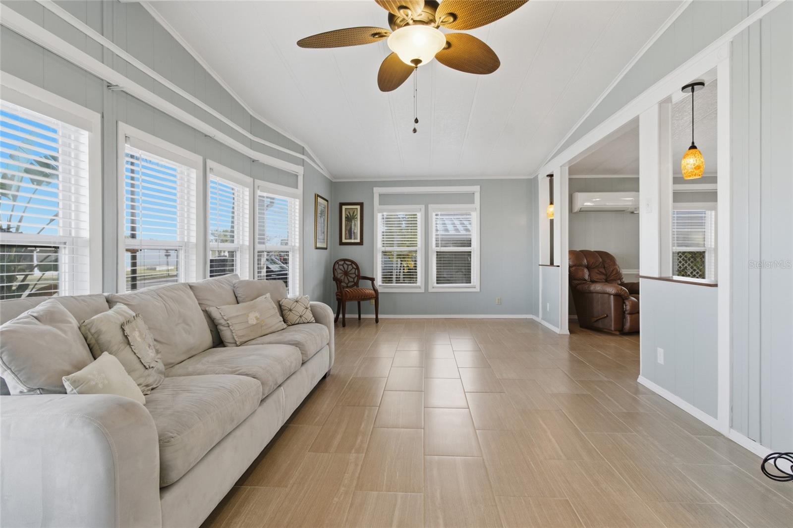 Image 5 of 43 For 36434 Malibu Way