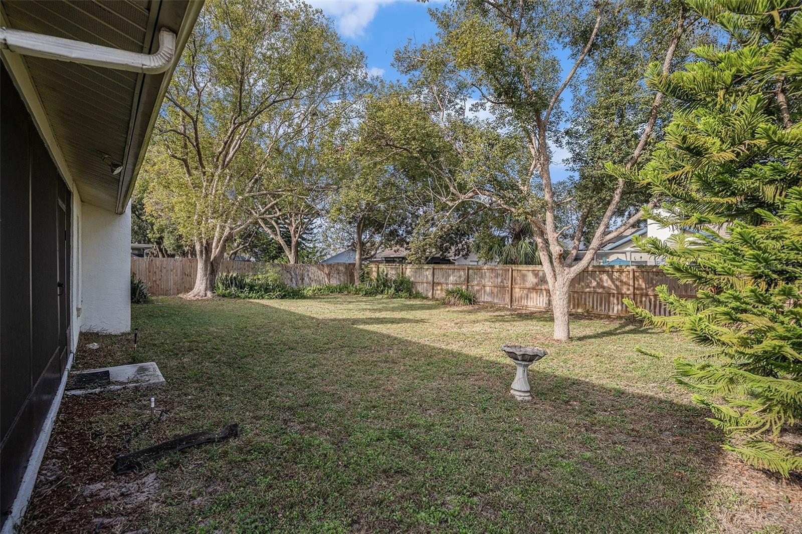 Listing photo id 24 for 7807 Duck Pond Court