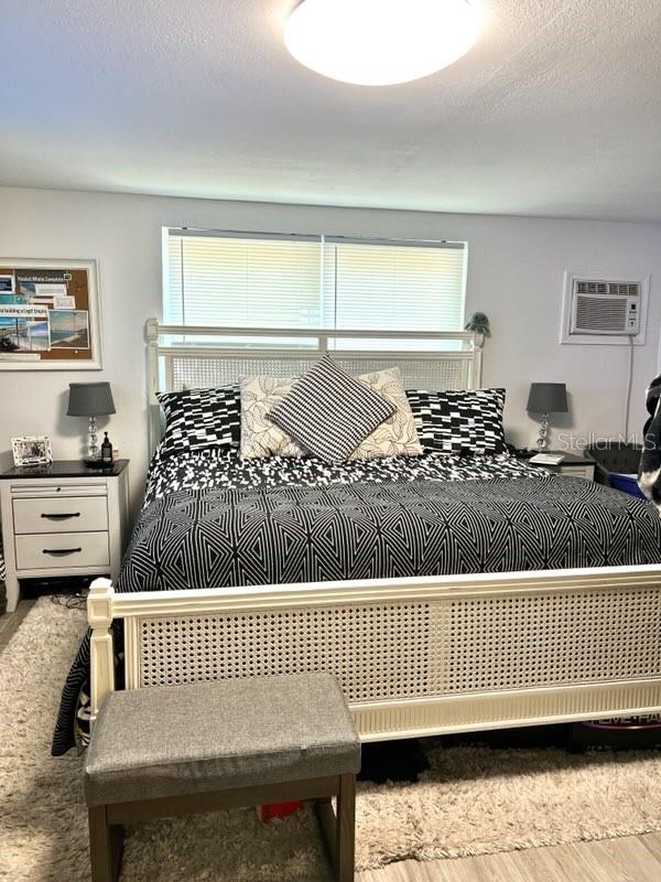 Image 8 of 15 For 1704 Lois Avenue