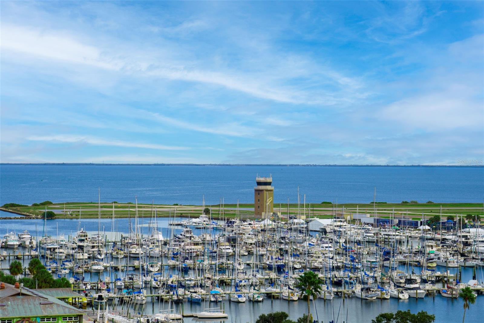 Image 21 of 62 For 175 1st Street S 1008