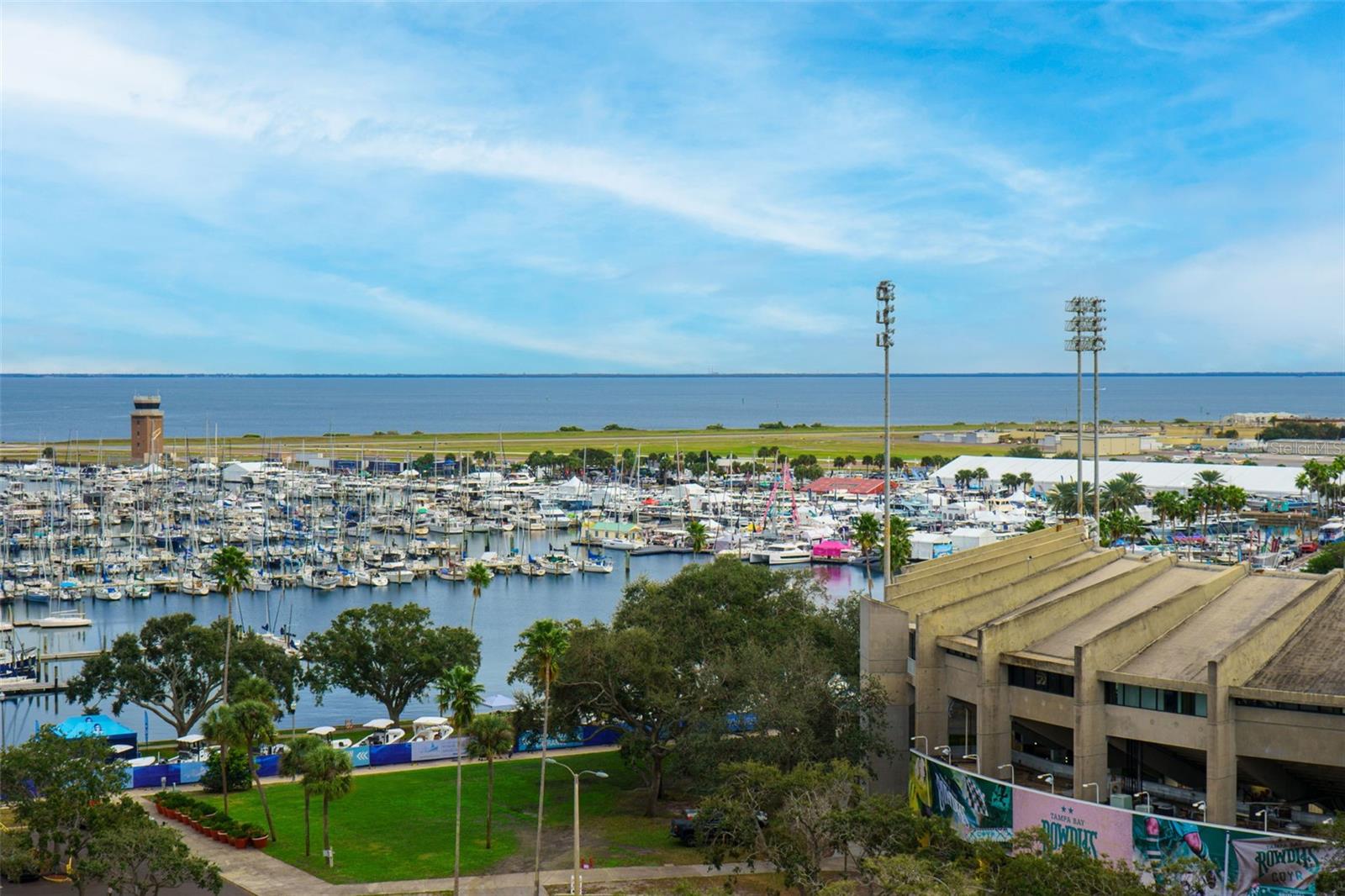 Image 22 of 62 For 175 1st Street S 1008