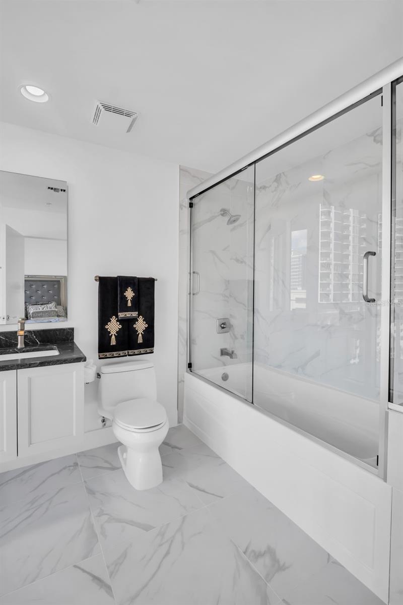 Image 26 of 62 For 175 1st Street S 1008