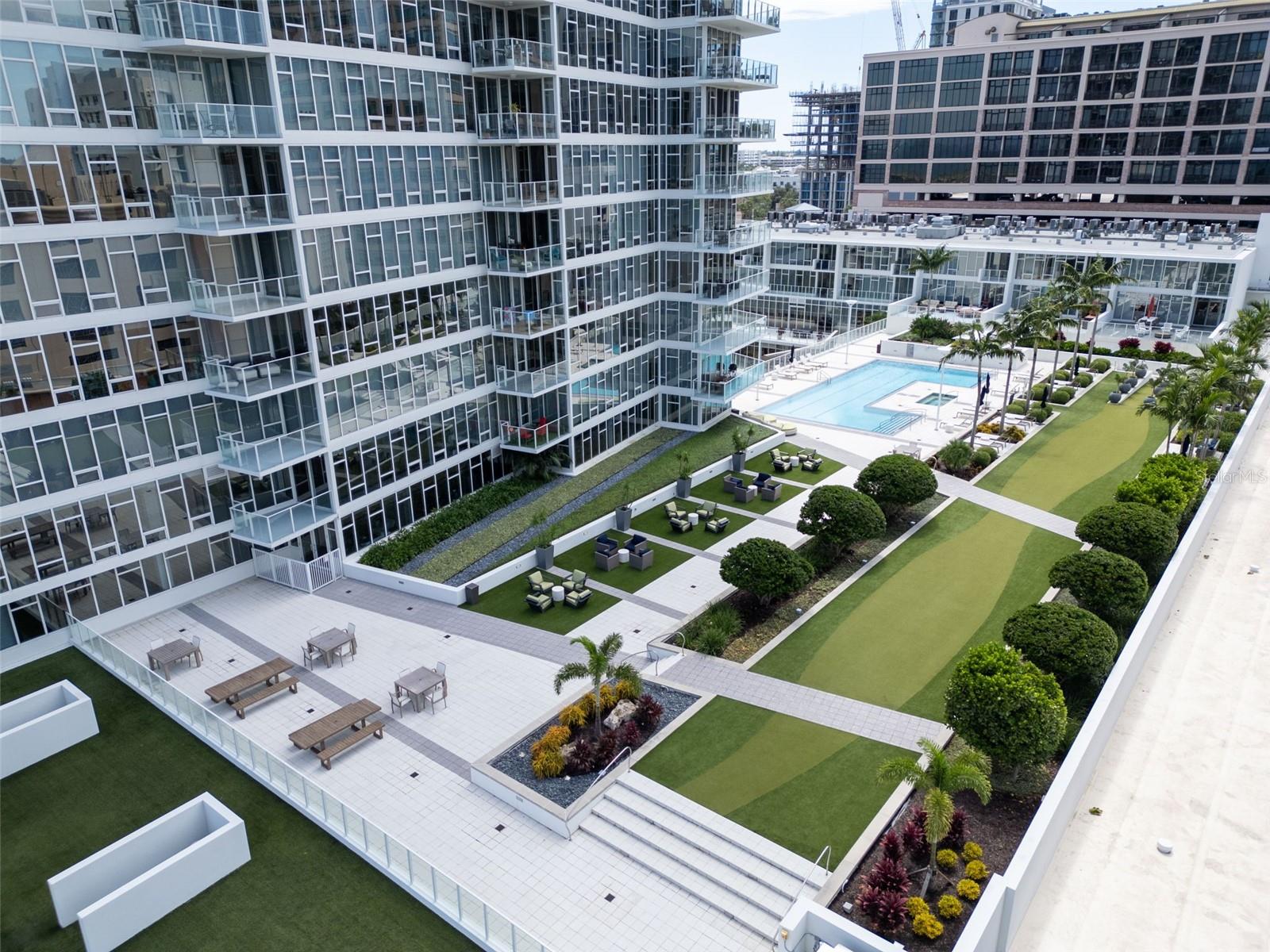 Image 43 of 62 For 175 1st Street S 1008