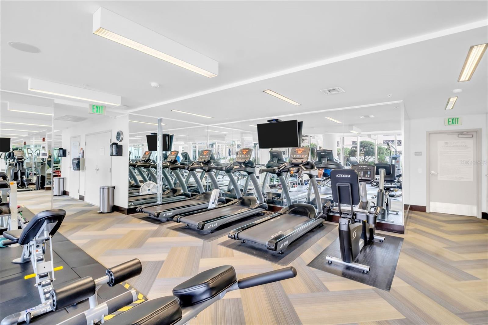 Image 51 of 62 For 175 1st Street S 1008