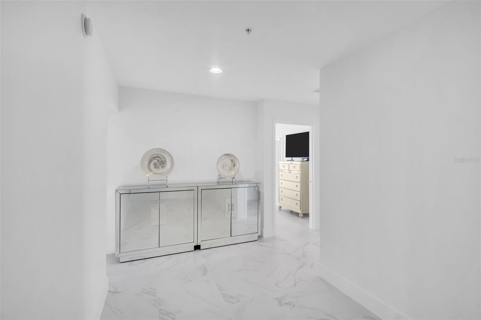 Image 6 of 62 For 175 1st Street S 1008