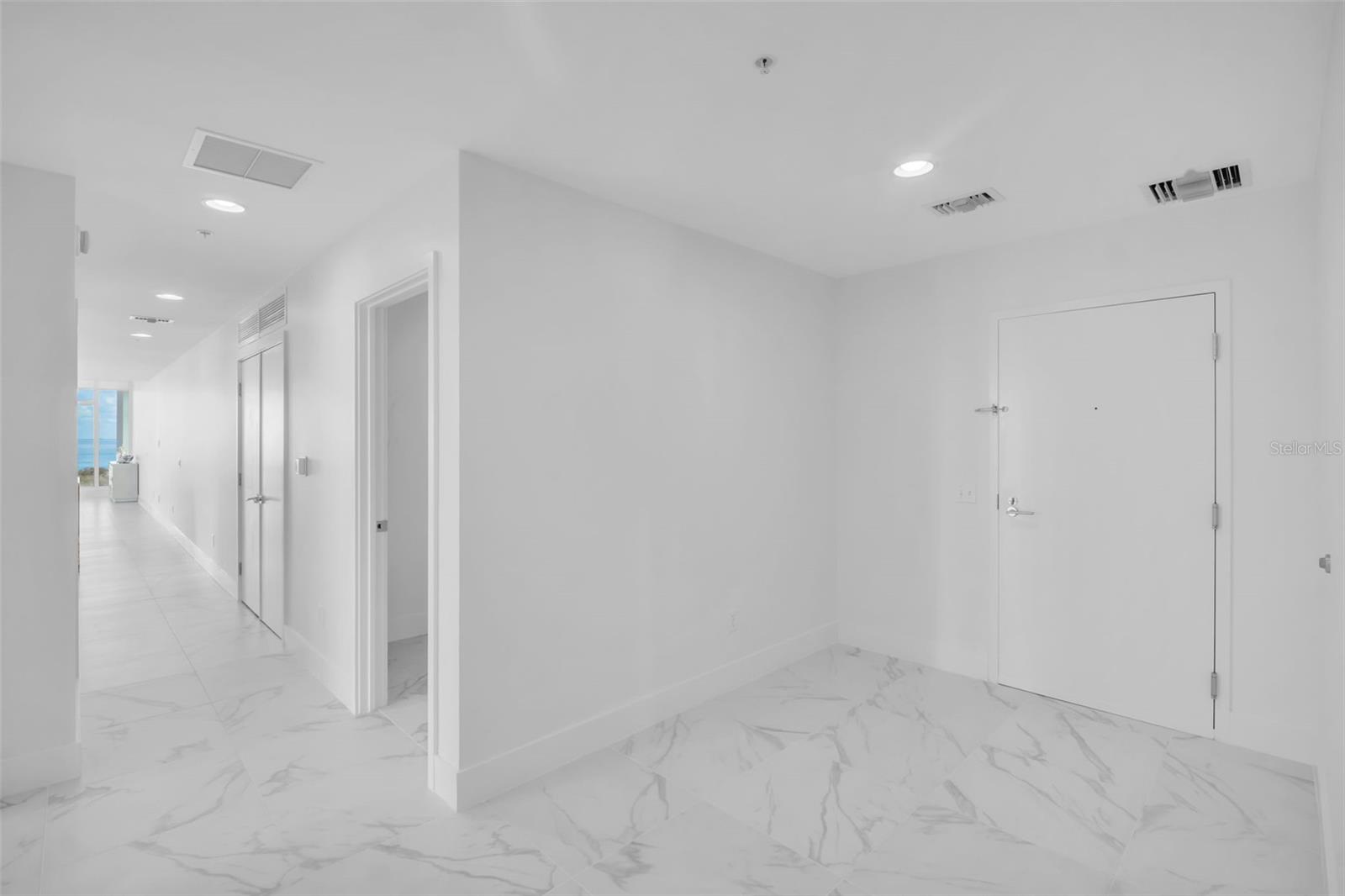 Image 7 of 62 For 175 1st Street S 1008