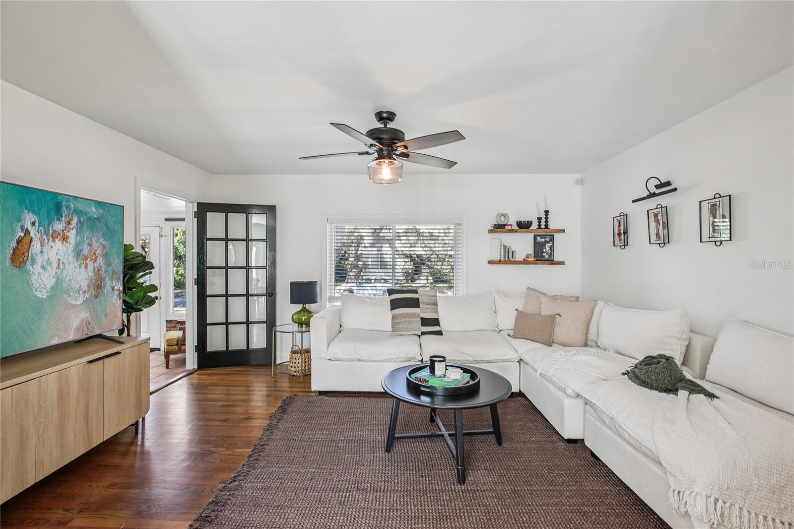 Image 10 of 29 For 204 Powhatan Avenue