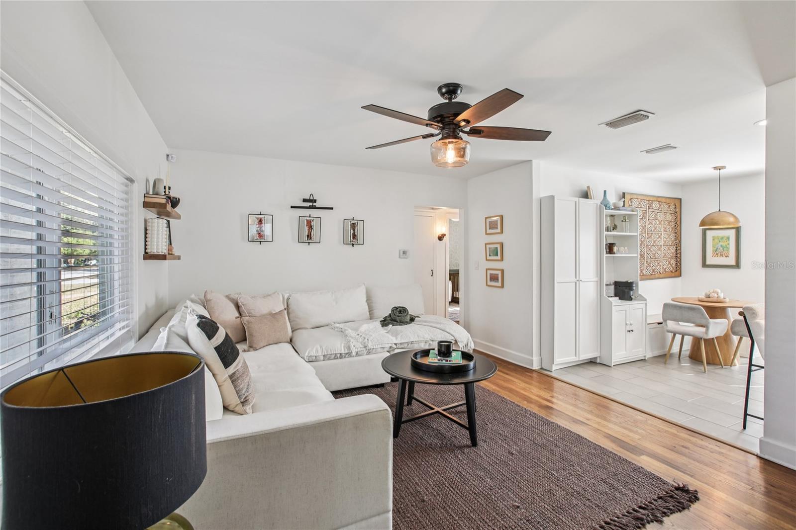 Image 11 of 29 For 204 Powhatan Avenue