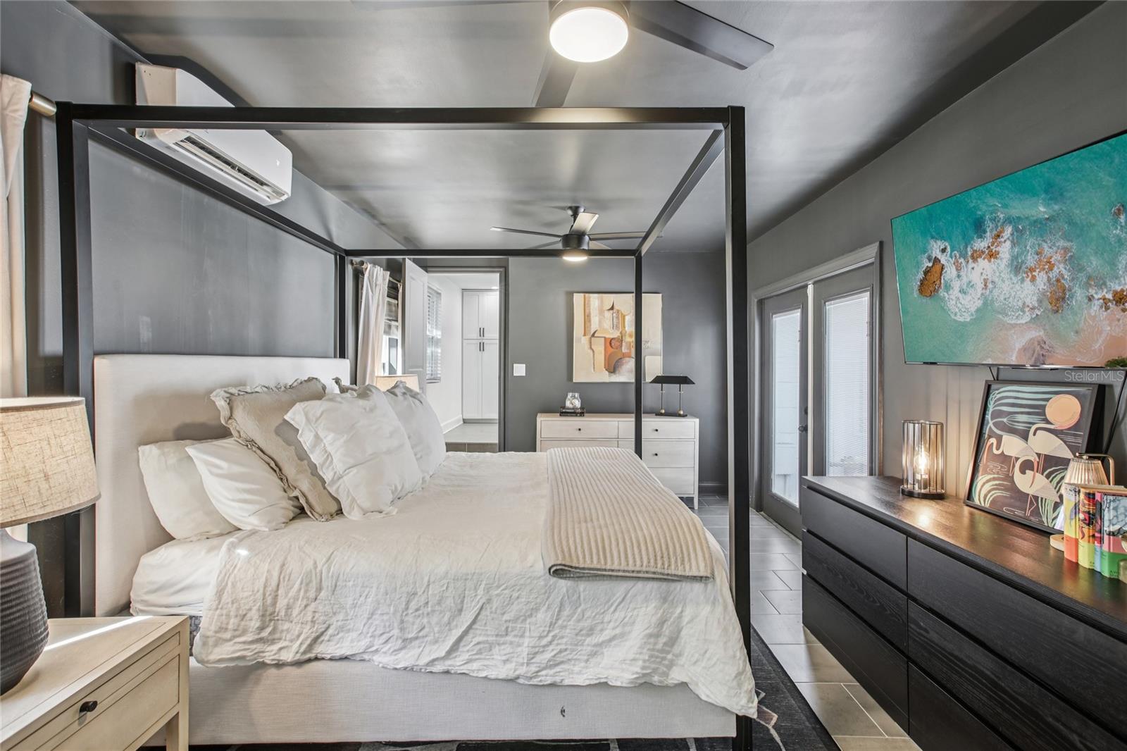 Image 17 of 29 For 204 Powhatan Avenue