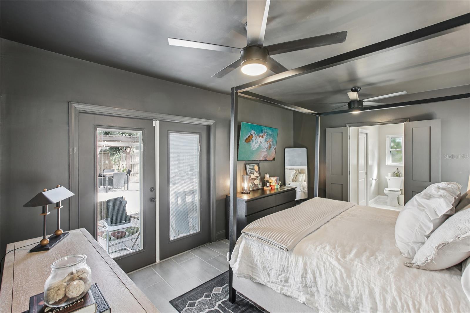 Image 18 of 29 For 204 Powhatan Avenue