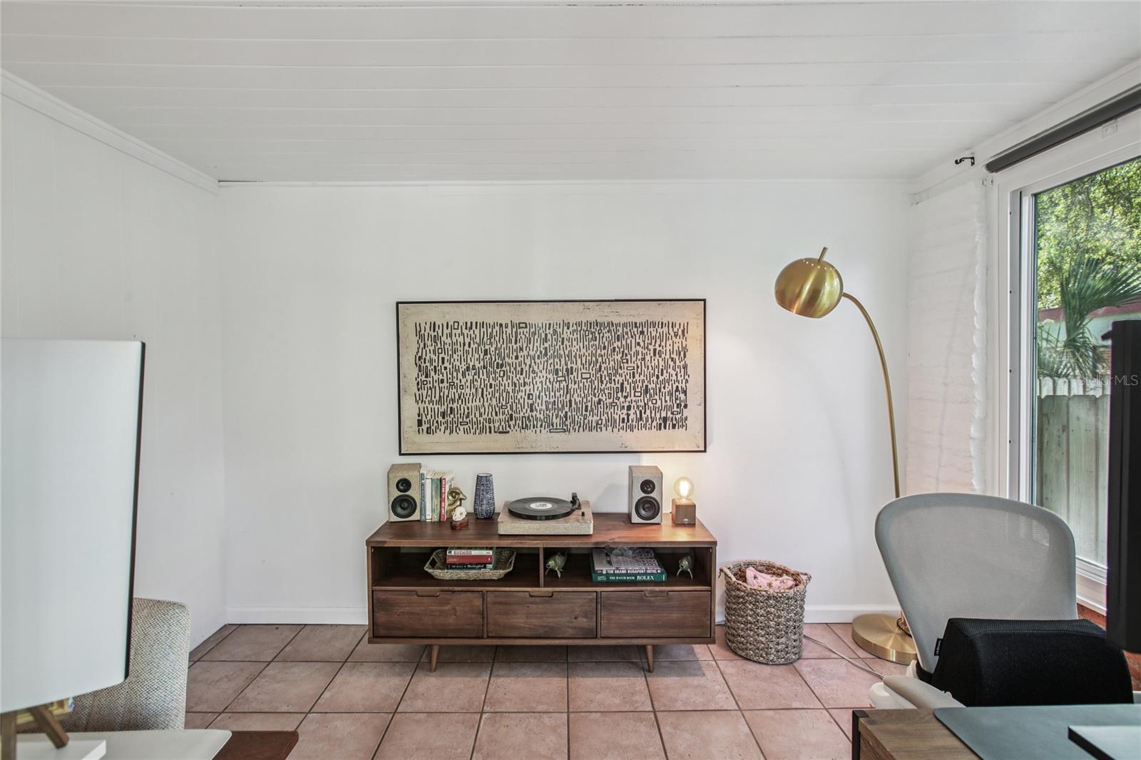 Image 8 of 29 For 204 Powhatan Avenue