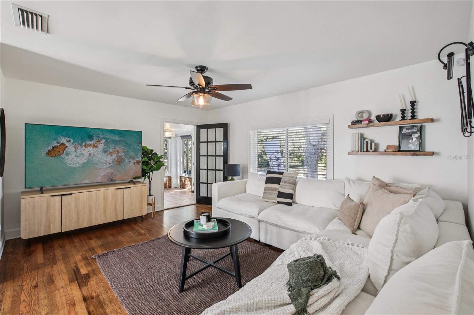 Image 9 of 29 For 204 Powhatan Avenue