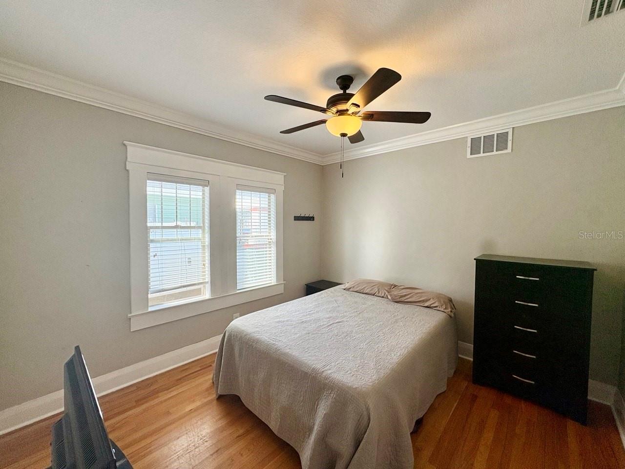 Image 16 of 24 For 302 Haya Street