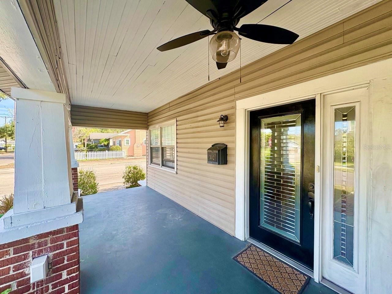 Image 4 of 24 For 302 Haya Street