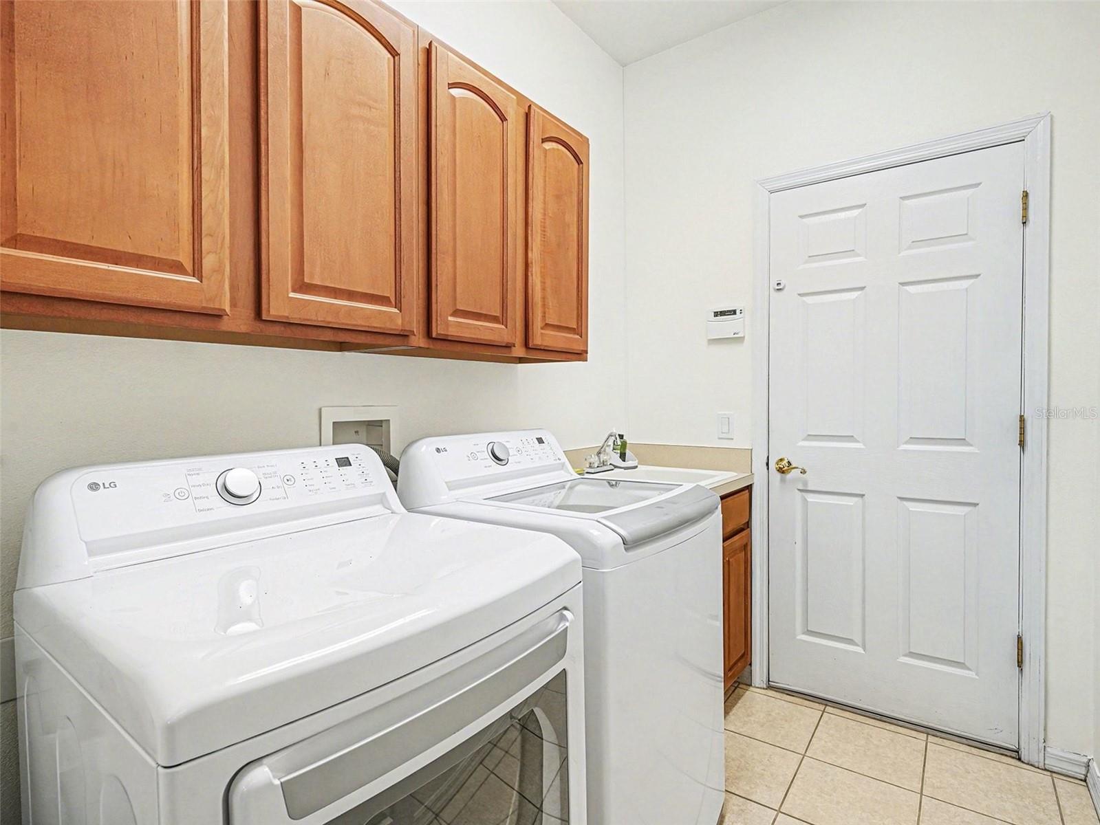 Image 17 of 34 For 8443 Sailing Loop