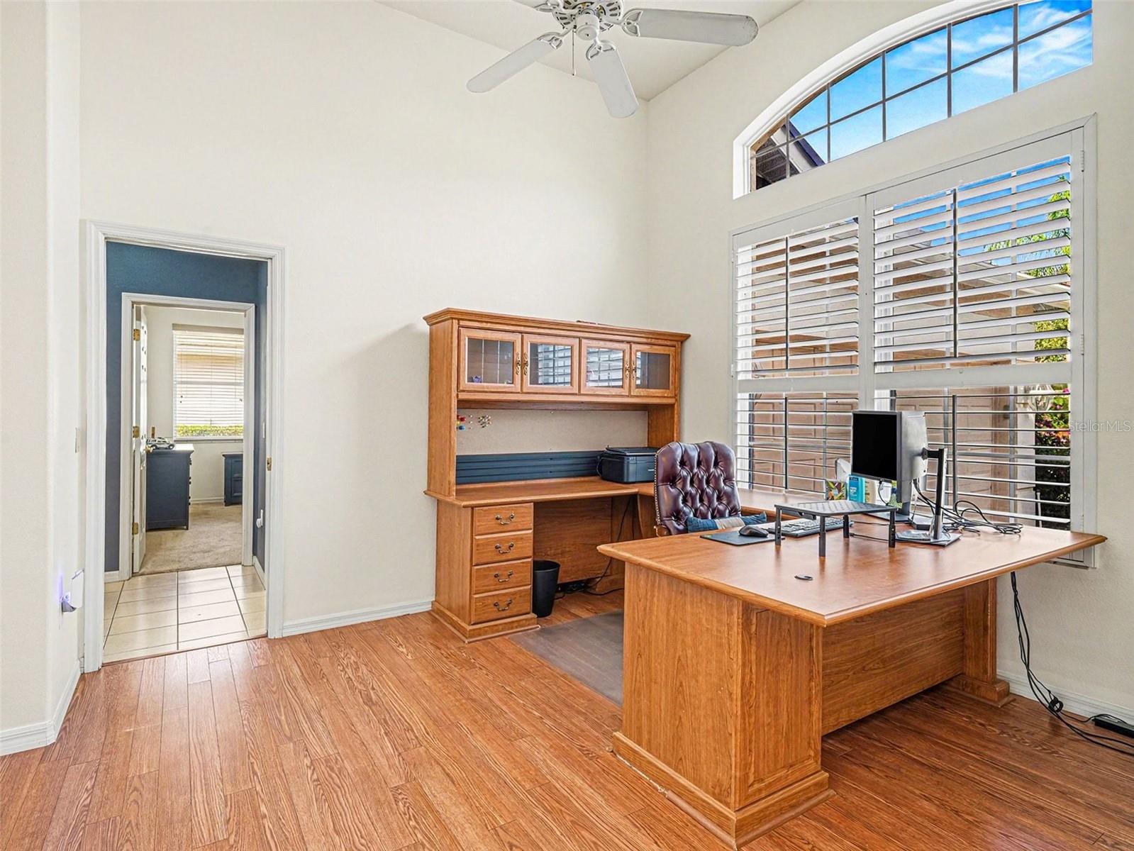 Image 18 of 34 For 8443 Sailing Loop