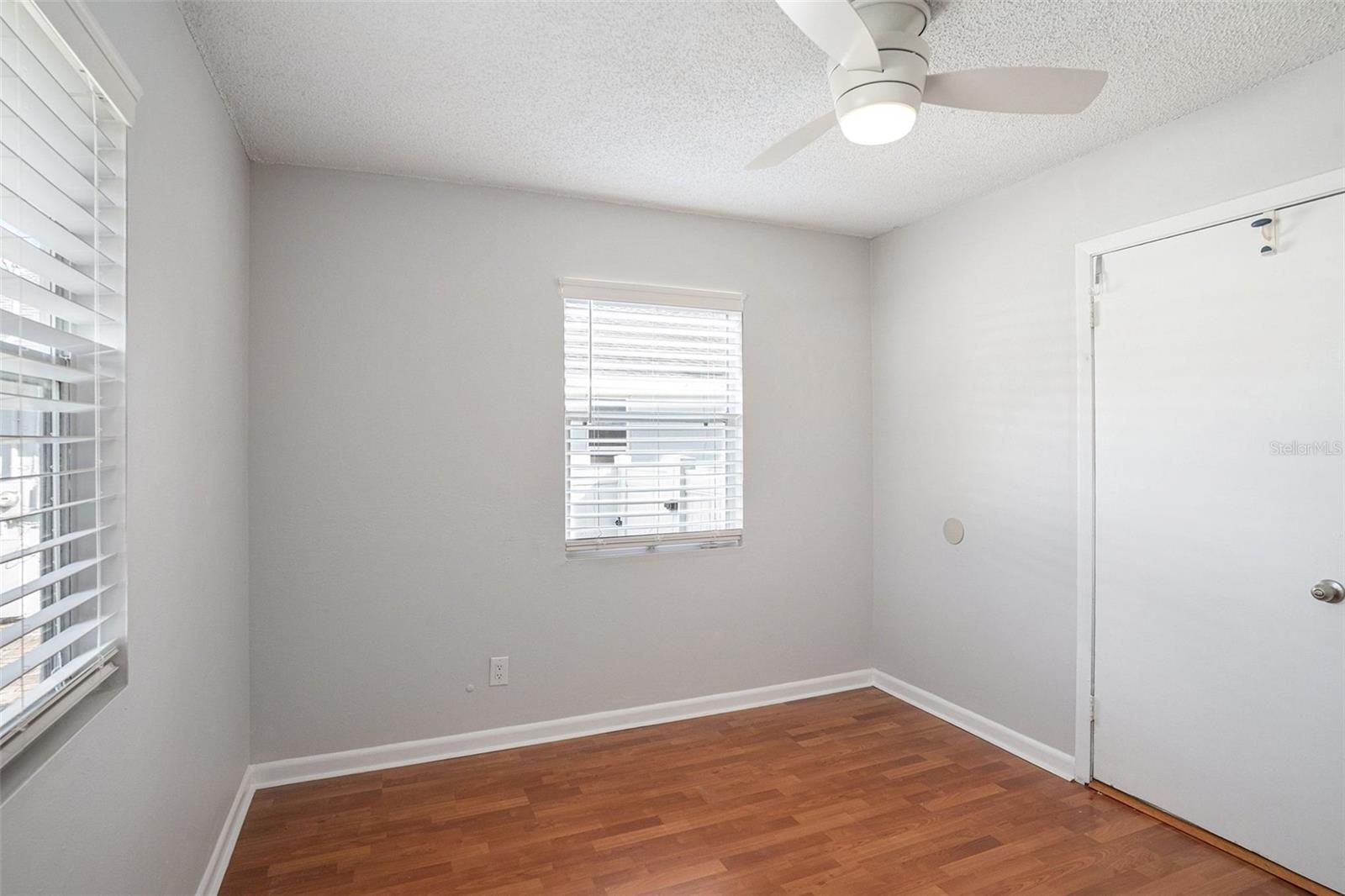 Image 19 of 26 For 2906 Dewey Street