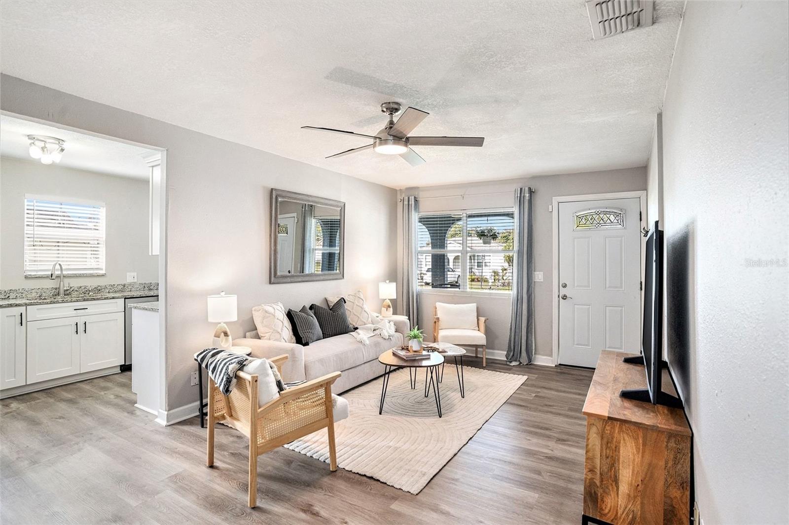 Image 4 of 26 For 2906 Dewey Street