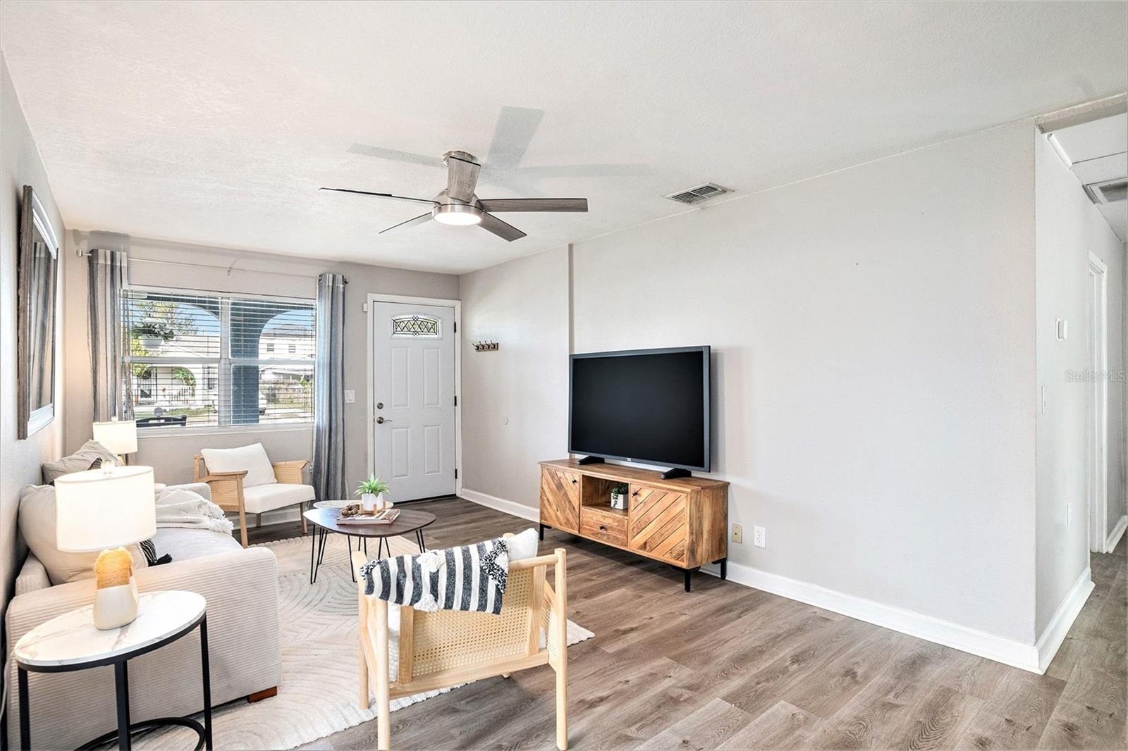 Image 5 of 26 For 2906 Dewey Street