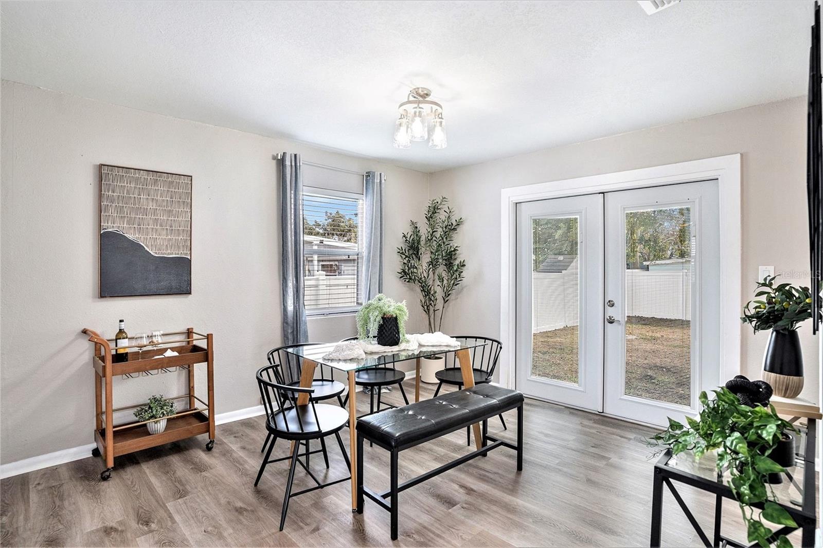 Image 6 of 26 For 2906 Dewey Street