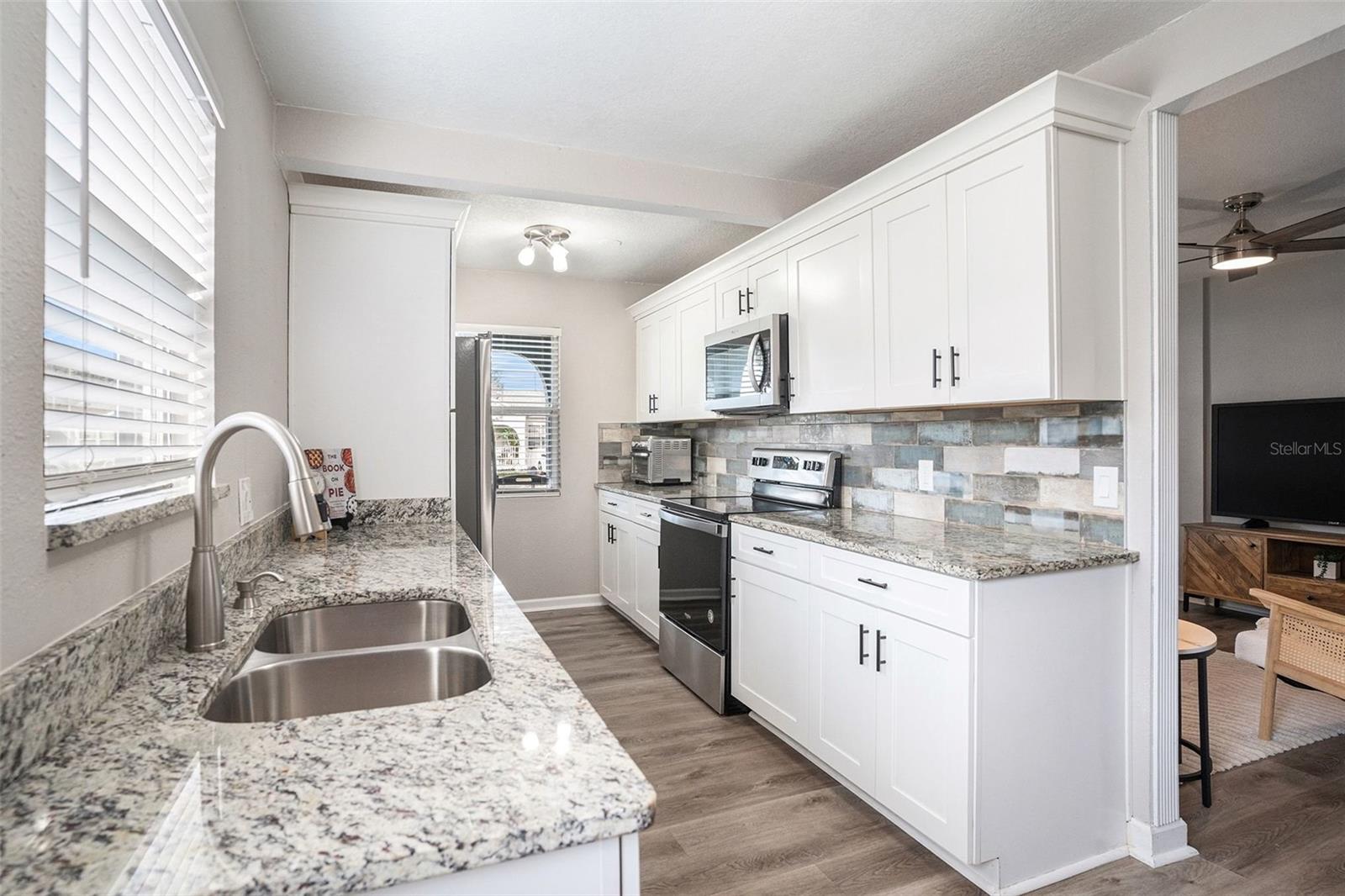 Image 9 of 26 For 2906 Dewey Street