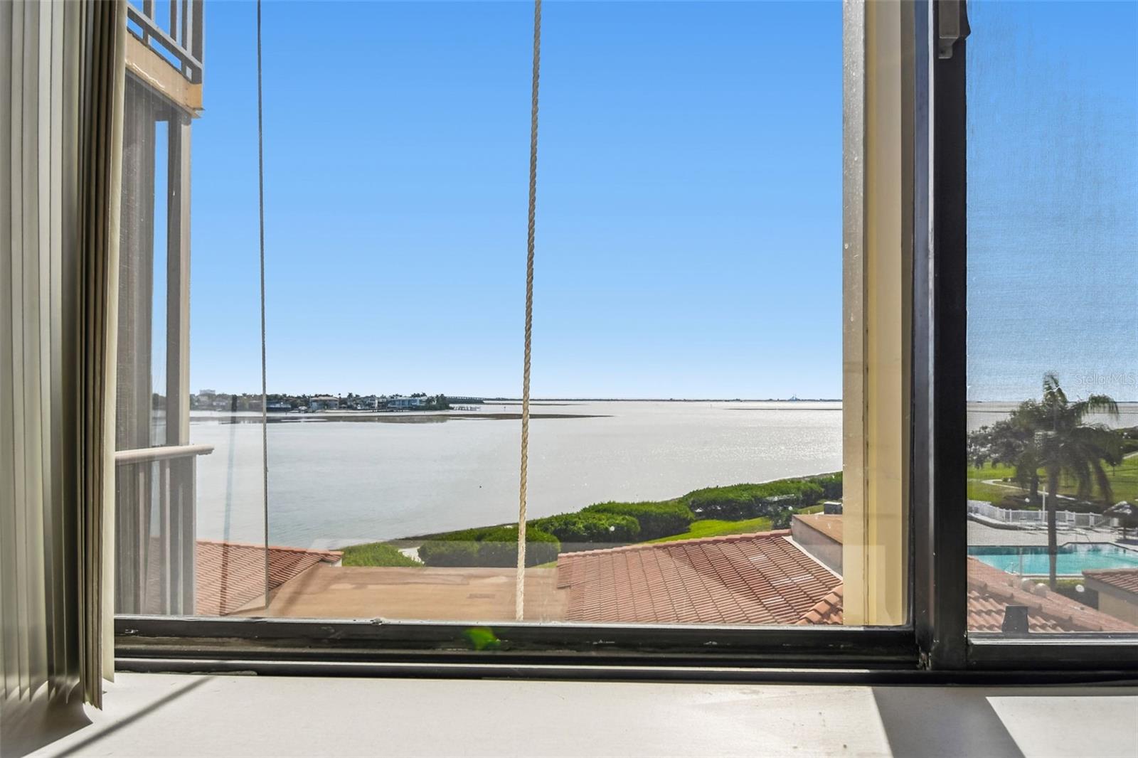 Image 11 of 25 For 6104 Palma Del Mar Boulevard S 402