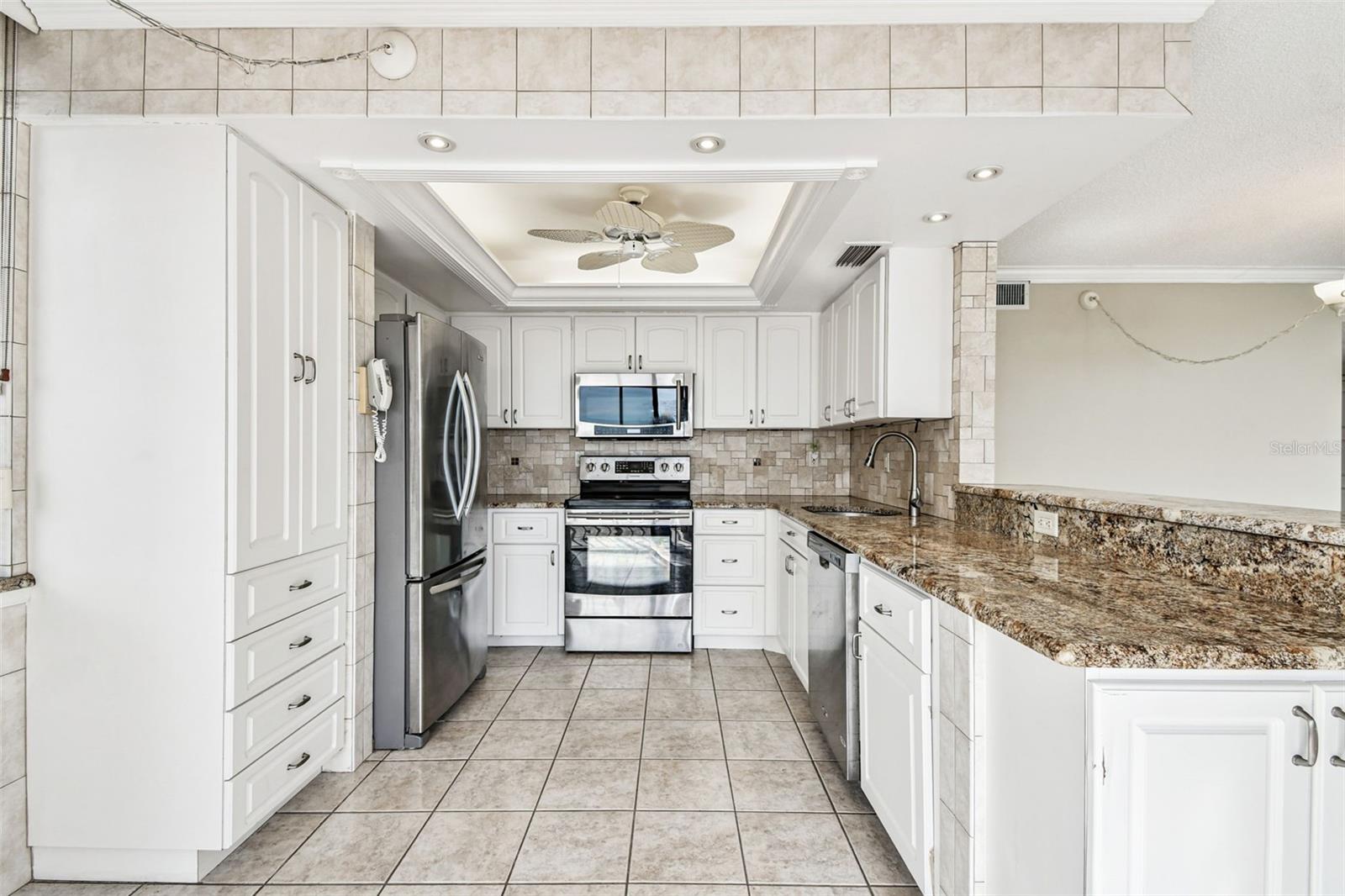 Image 4 of 25 For 6104 Palma Del Mar Boulevard S 402