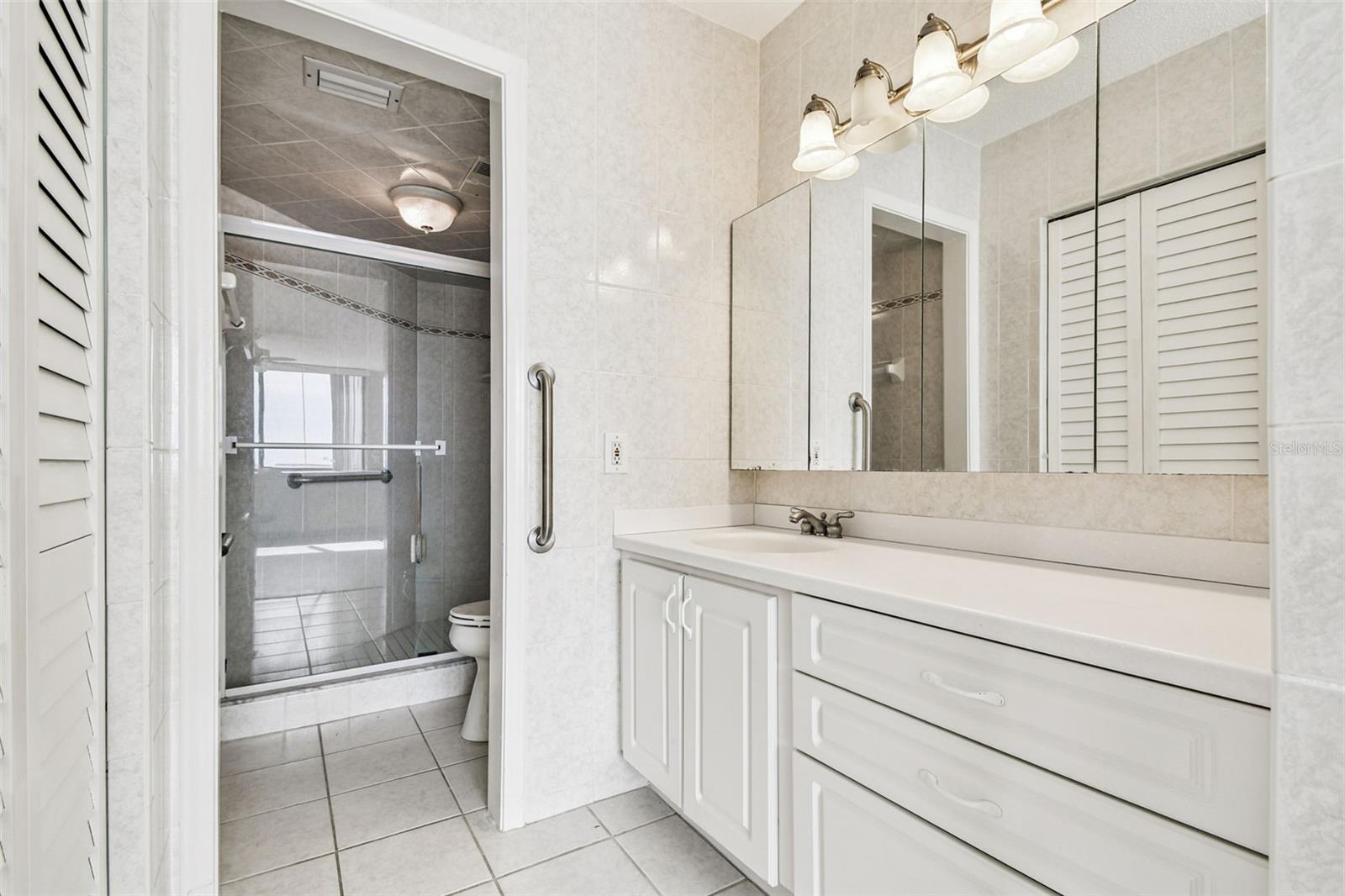 Image 9 of 25 For 6104 Palma Del Mar Boulevard S 402