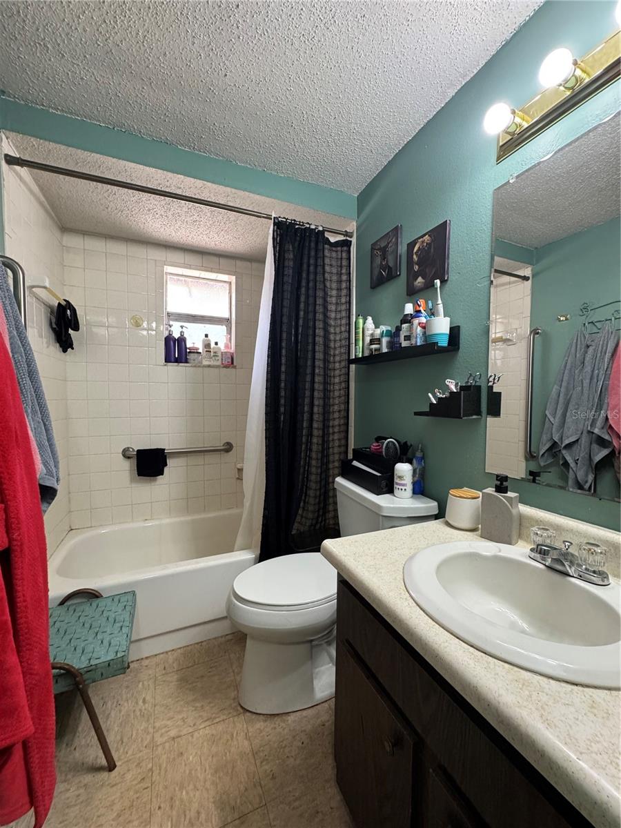 Image 31 of 40 For 1004 Melrose Street