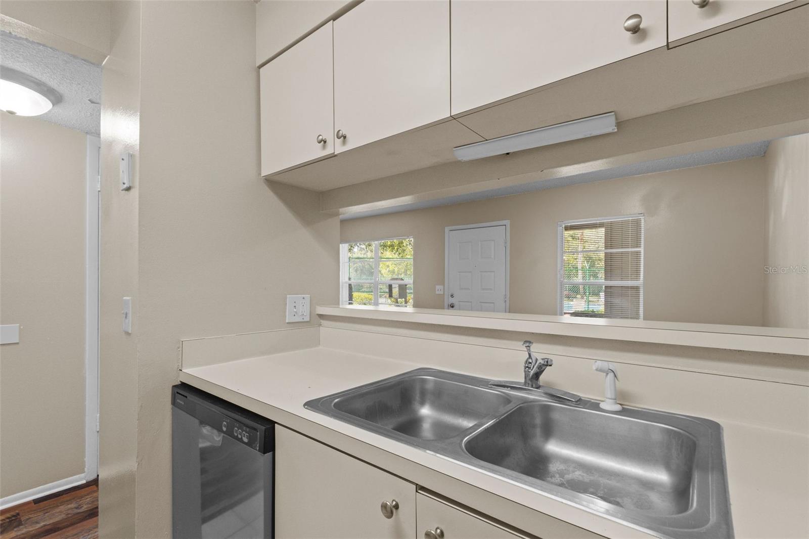 Image 13 of 25 For 14419 Hanging Moss Circle 101