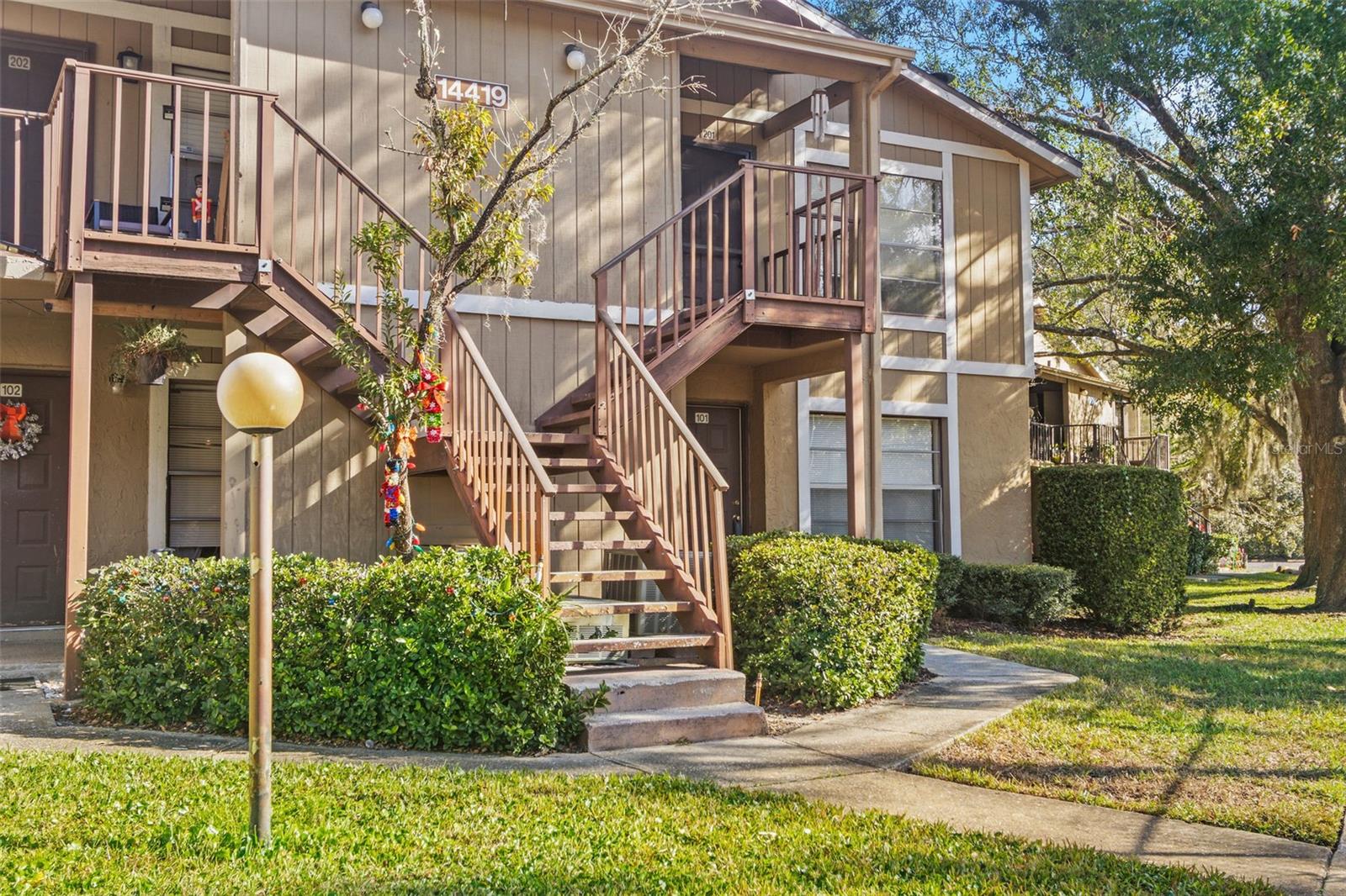 Image 2 of 25 For 14419 Hanging Moss Circle 101