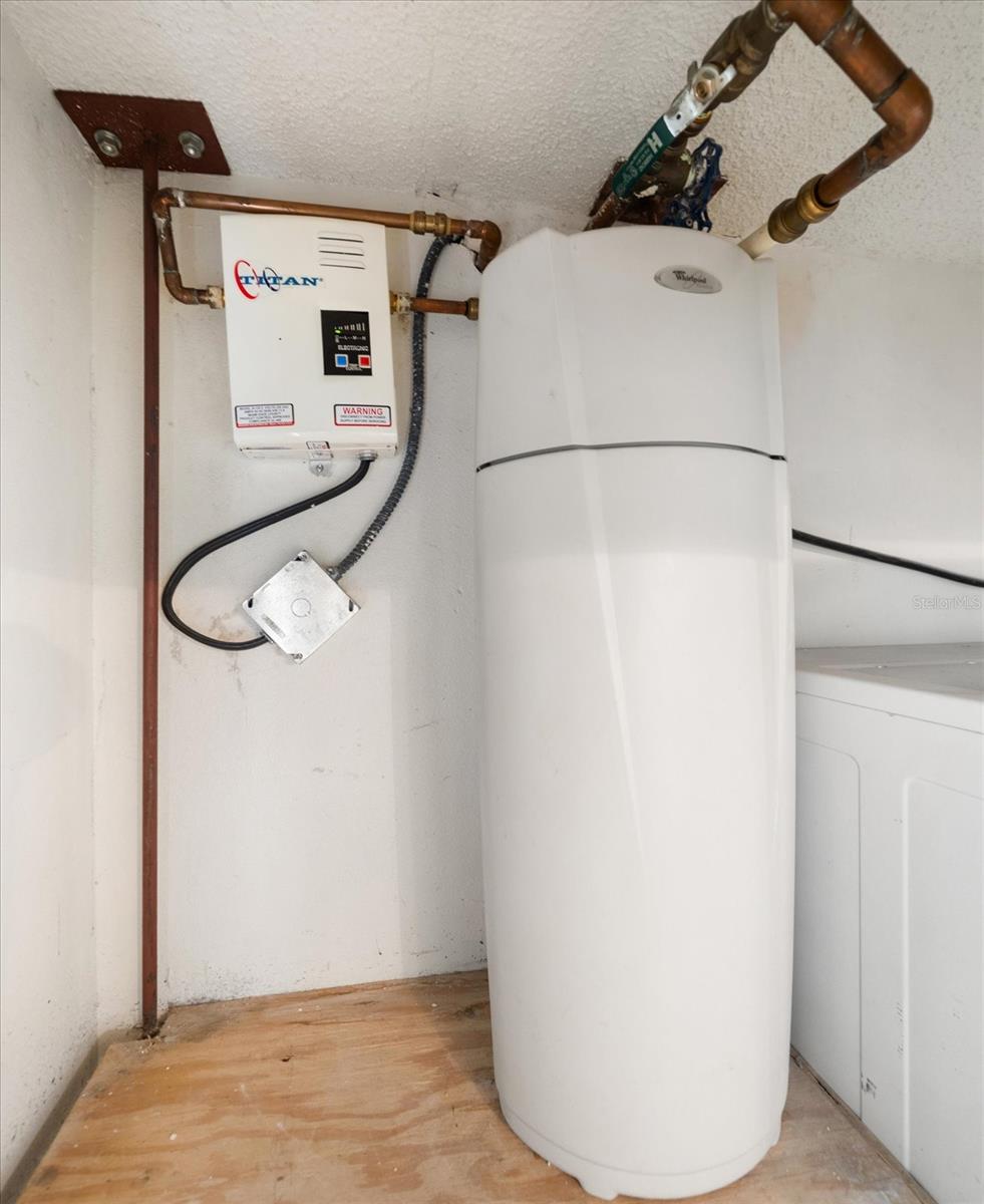 Image 26 of 56 For 11590 Shipwatch Drive 447