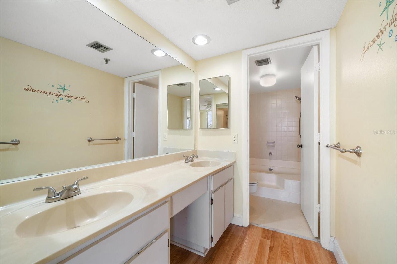 Image 31 of 56 For 11590 Shipwatch Drive 447