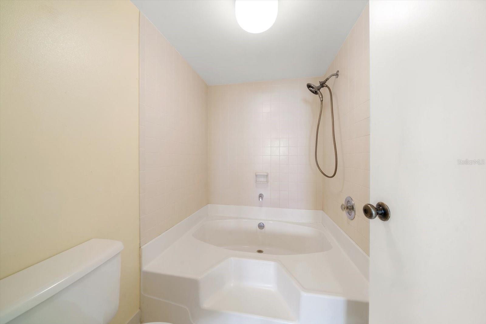 Image 33 of 56 For 11590 Shipwatch Drive 447