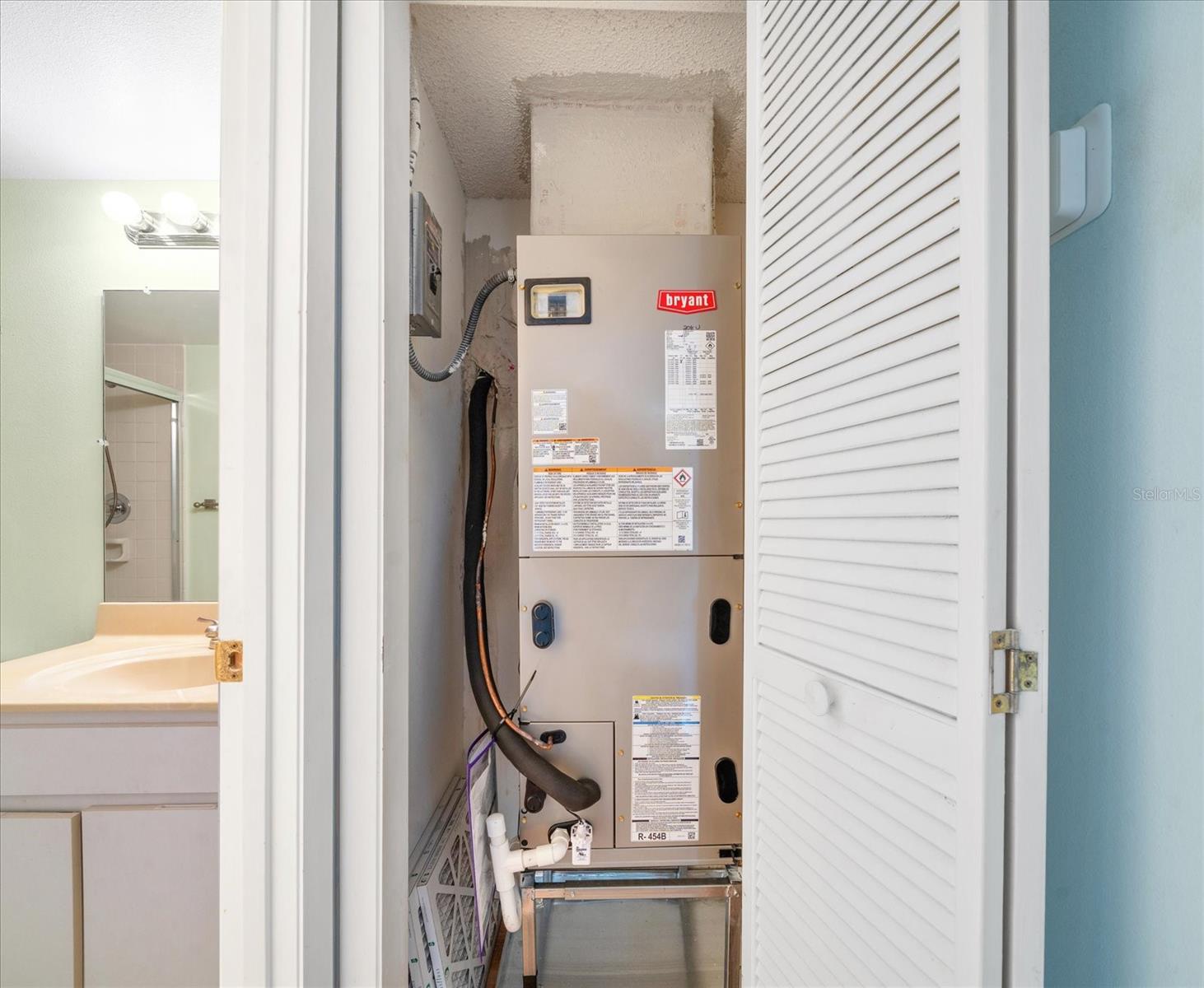 Image 37 of 56 For 11590 Shipwatch Drive 447