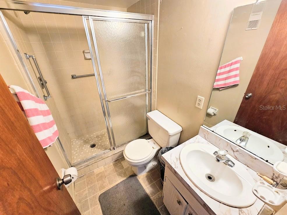 Listing photo id 18 for 7700 92nd Street 203