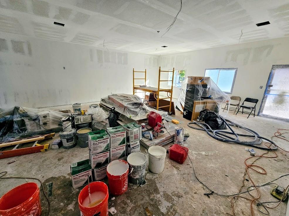 Listing photo id 27 for 7700 92nd Street 203