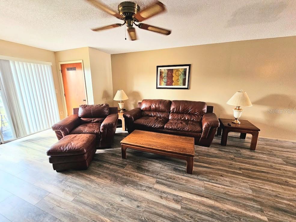 Listing photo id 3 for 7700 92nd Street 203