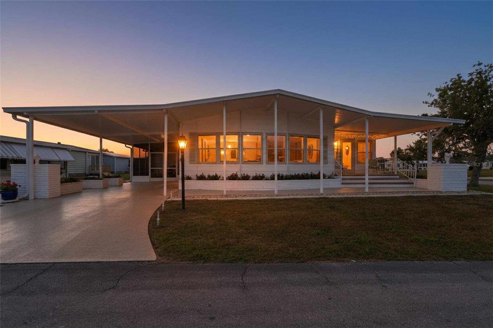 Image 2 of 40 For 521 El Prado